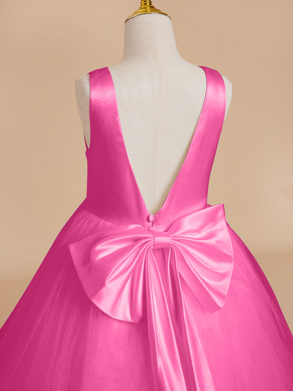 Klassisches weißes ärmelloses A-Linien-Blumenmädchenkleid aus Satin und Tüll 