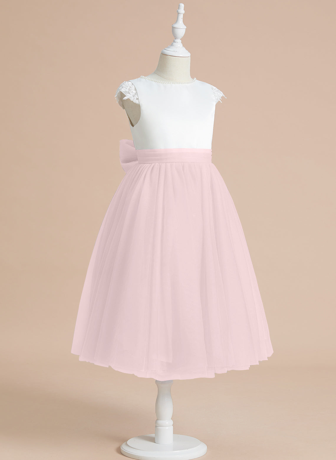 Vestido de niña de las flores de primera comunión de tul satinado con corte en A y largo hasta la rodilla