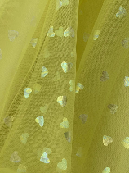 Vestido de tul con corsé y corazones brillantes por encima de la rodilla