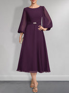 Vestido de gasa para madre de la novia, corte A, escote redondo, largo hasta la rodilla, plisado, con broche de cristal