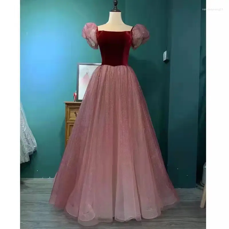 Lila Tüll Kurzarm Abendkleid Süßes A-Linie Abendkleid Y4291