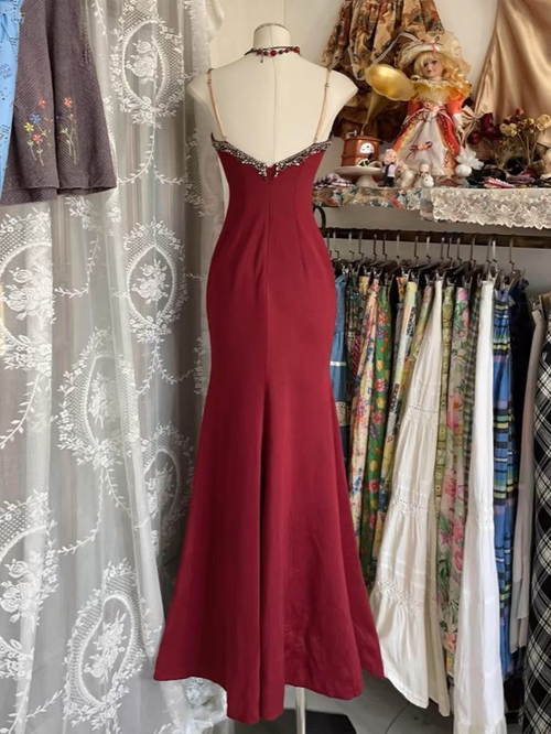 Vestido de noche con tirantes finos y encaje burdeos estilo sirena Y7685