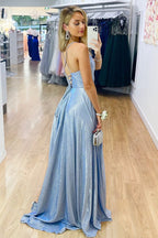 Glitzerndes, langes blaues Ballkleid mit V-Ausschnitt und Schlitz