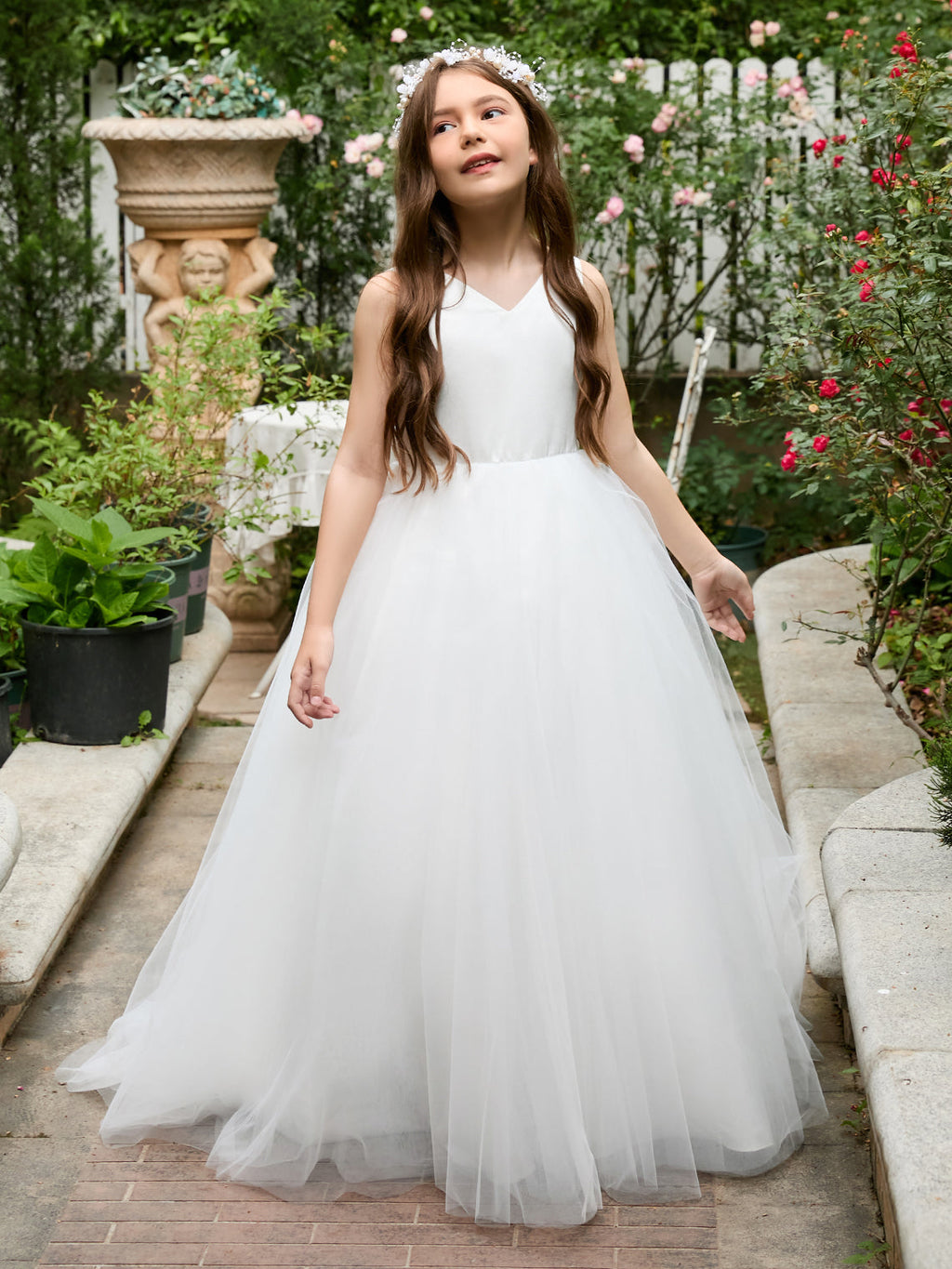 Klassisches weißes ärmelloses A-Linien-Blumenmädchenkleid aus Satin und Tüll 