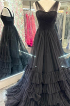 Mariam | Vestido de fiesta de tul con capas y escote en V ilusión de línea A
