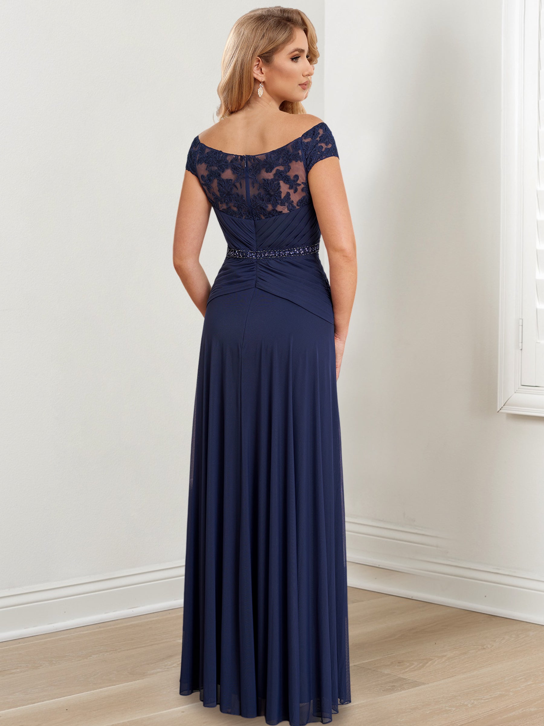Vestidos de madre de la novia de corte A/princesa, hombros descubiertos y largo hasta el suelo