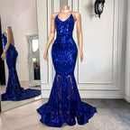 Langes Meerjungfrau-Ballkleid mit offenem Rücken und Spaghettiträgern und Pailletten in Königsblau