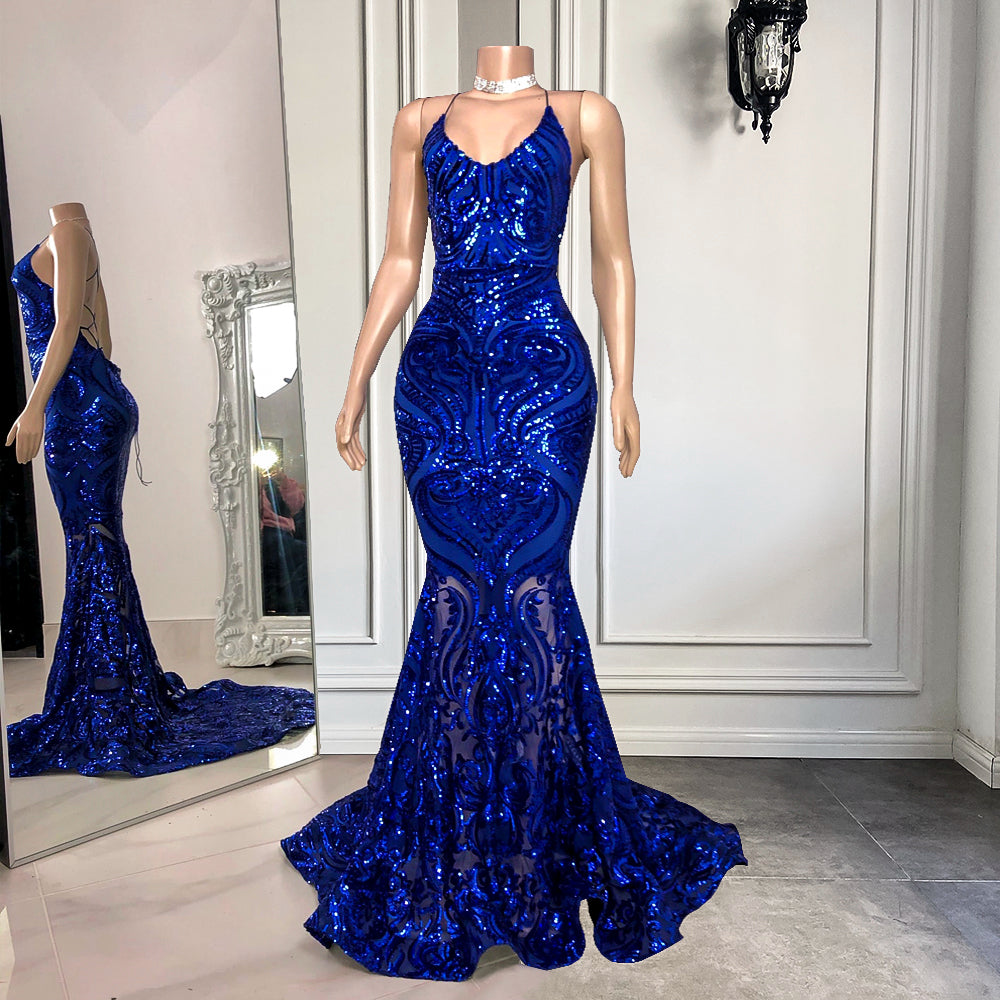 Langes Meerjungfrau-Ballkleid mit offenem Rücken und Spaghettiträgern und Pailletten in Königsblau