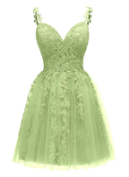 Rückenfreies kurzes Cocktailkleid mit Applikationen Spaghettiträgern Homecoming-Kleid, Y2418
