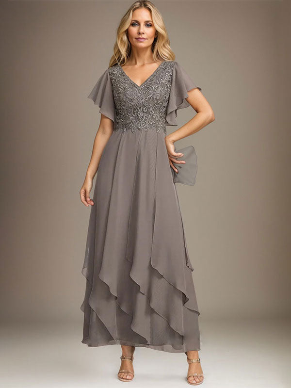 Vestido de gasa con encaje y escote en V hasta los tobillos para madre de la novia con volantes en cascada
