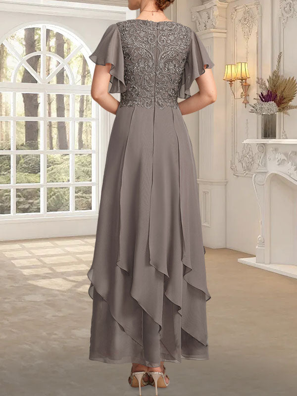 Vestido de gasa con encaje y escote en V hasta los tobillos para madre de la novia con volantes en cascada