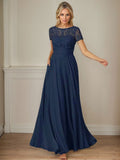 Vestido de gasa azul marino oscuro con escote barco, lentejuelas y corte en A