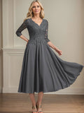 A-Linie V-Ausschnitt Wadenlanges Chiffon-Spitzenkleid für die Brautmutter mit Perlen und Pailletten 
