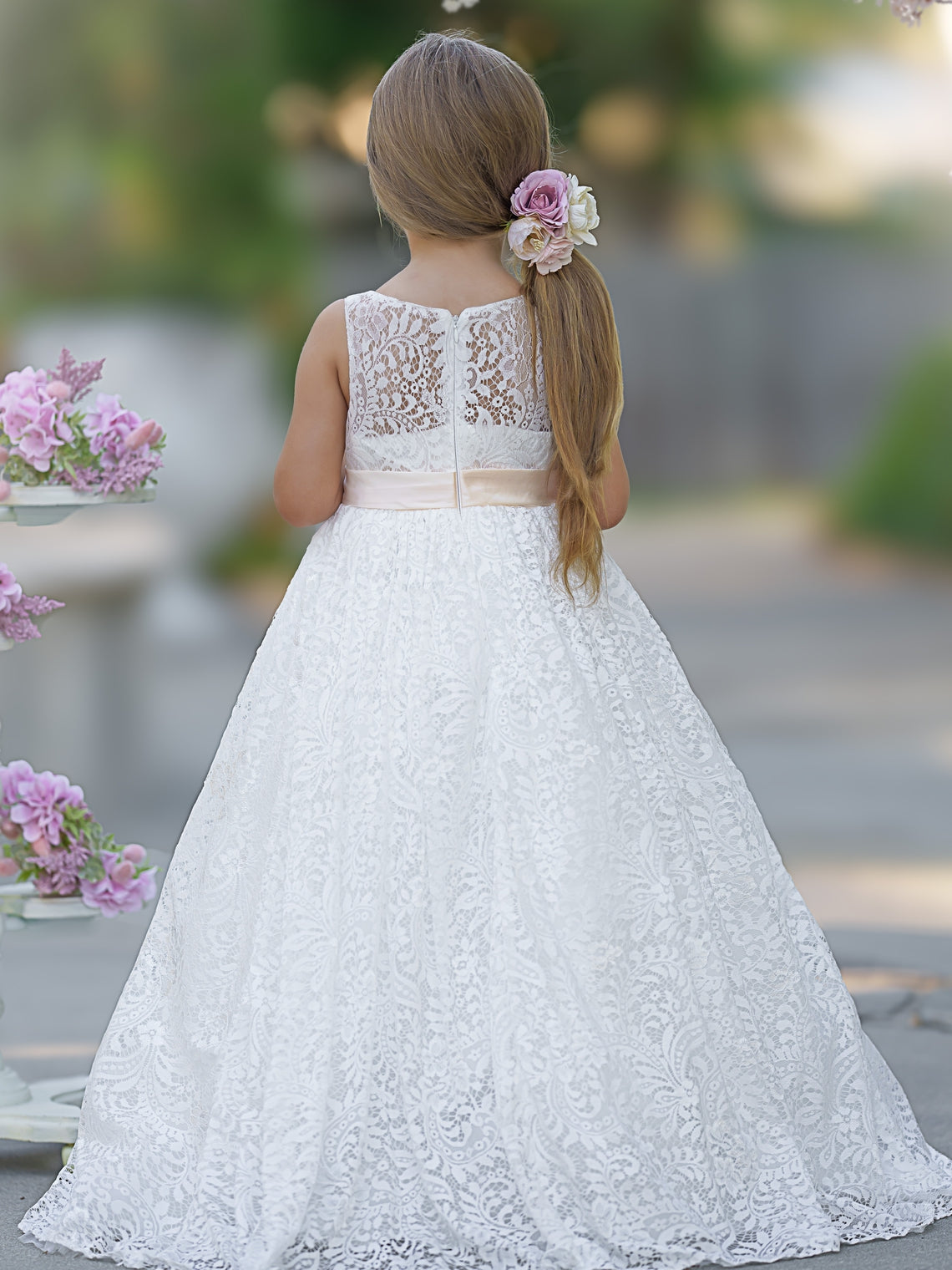 Bodenlanges A-Linien-Kleid aus Spitze und Tüll in Elfenbein 