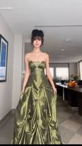 Hübsches trägerloses grünes Satin-Ballkleid mit Perlen, langes Ballkleid, formelles Geburtstagskleid, Ballkleid Y7533