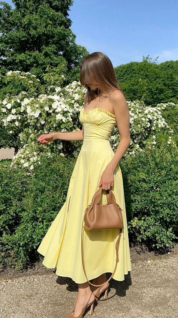 Vestido de noche amarillo sin tirantes, corte A, largo, para fiesta de graduación, con abertura, Y7551