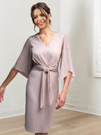Vestidos para madre de la novia con escote en V, largo hasta la rodilla y corte tubo/columna