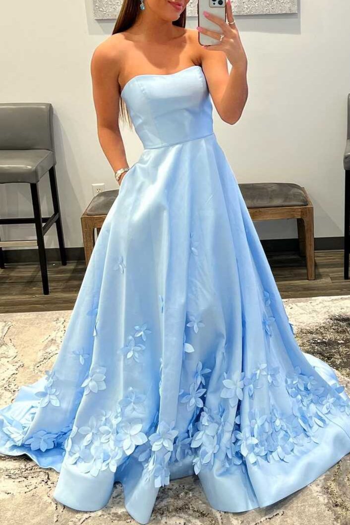 Vestido de fiesta azul claro sin tirantes, corte A, con flores 3D