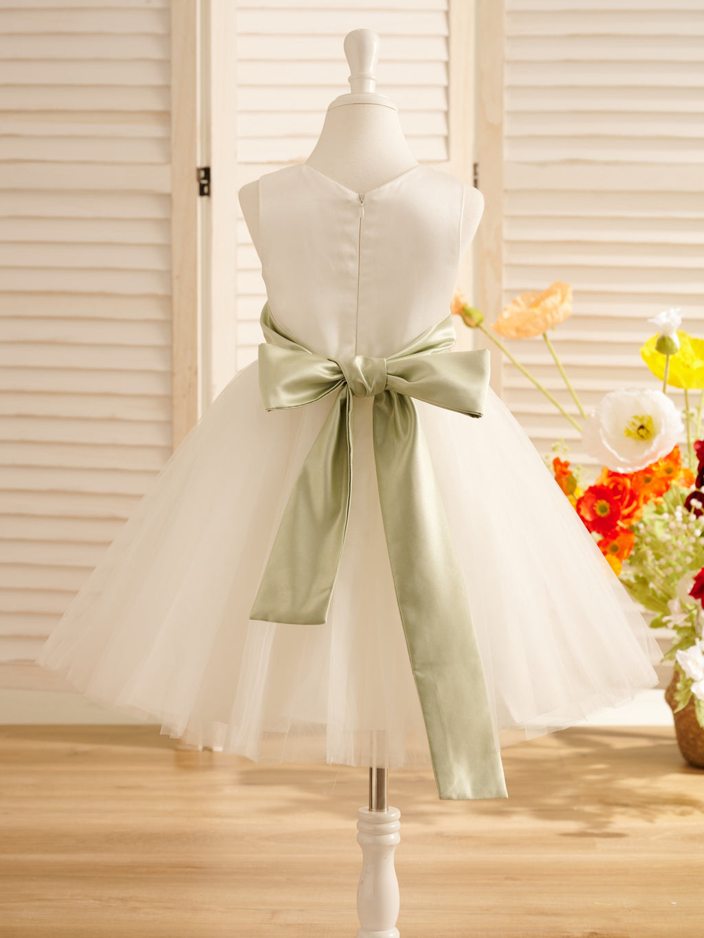 Vestido de niña de las flores de tul satinado hasta la rodilla con corte en A