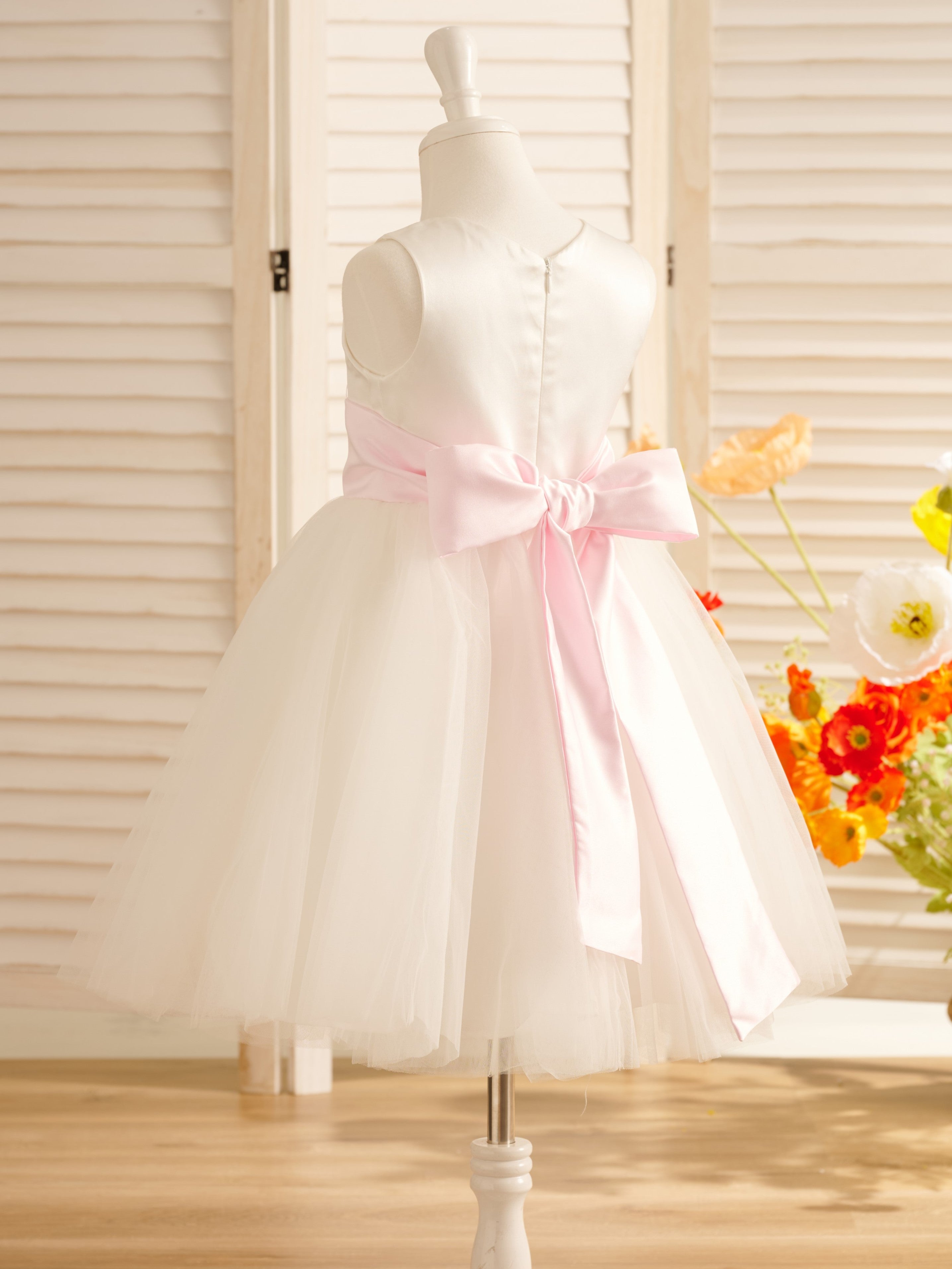 Vestido de niña de las flores de tul satinado hasta la rodilla con corte en A