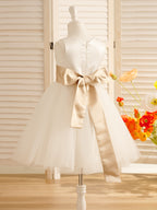 Vestido de niña de las flores de tul satinado hasta la rodilla con corte en A