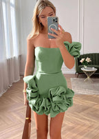 Ireka | Vestido de fiesta blanco ajustado, sin tirantes y con volantes