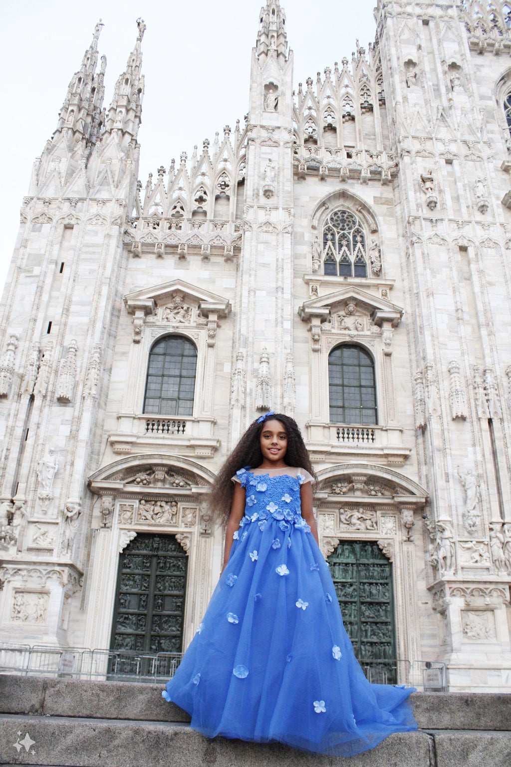 Prinzessin Ballkleid Blumenmädchenkleid mit Applikationen und Schleife Königsblau 