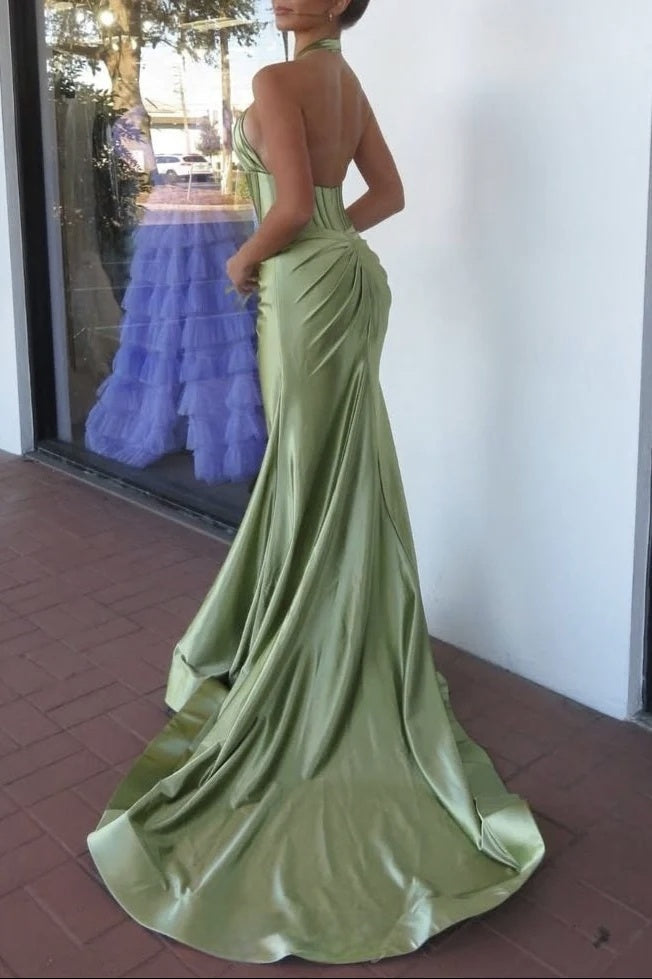 Lilo | Vestido de fiesta largo con corsé halter, corte sirena y roseta, color salvia