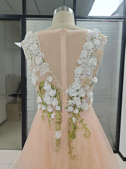 Elegantes Tüll A-Linie V-Ausschnitt Blumenspitze Ballkleid Formelle Abendparty