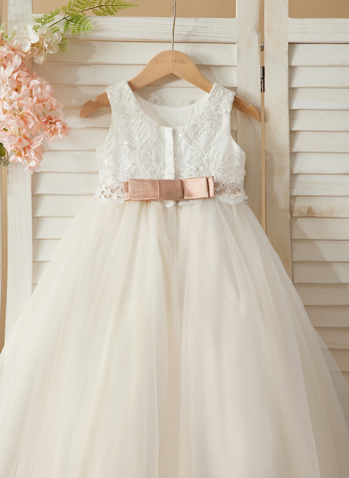 Vestido de fiesta/princesa de tul con cola larga color marfil para niña de las flores