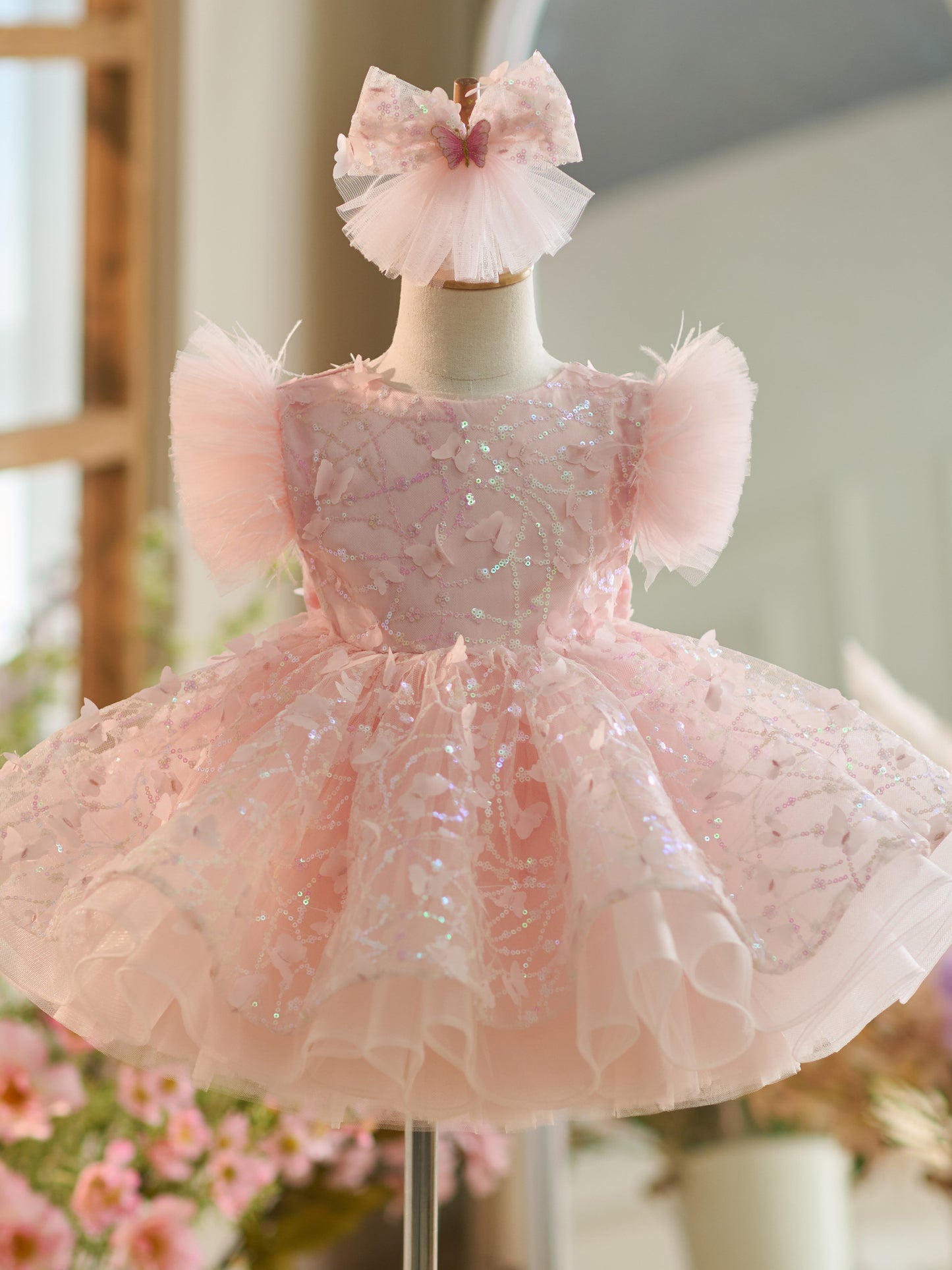 Knielanges Partykleid zum 1. Geburtstag mit Pailletten und Tüll 