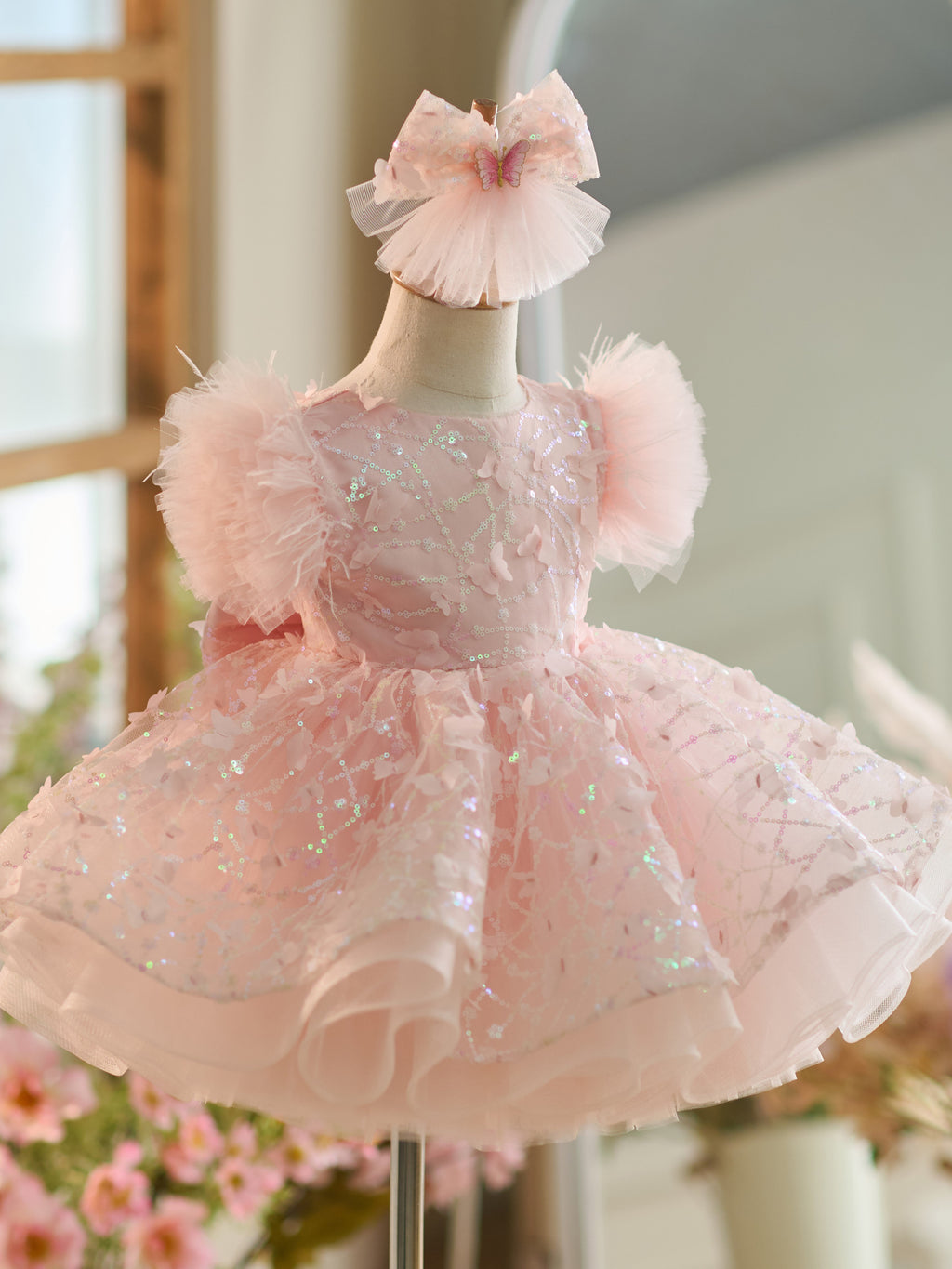 Knielanges Partykleid zum 1. Geburtstag mit Pailletten und Tüll 