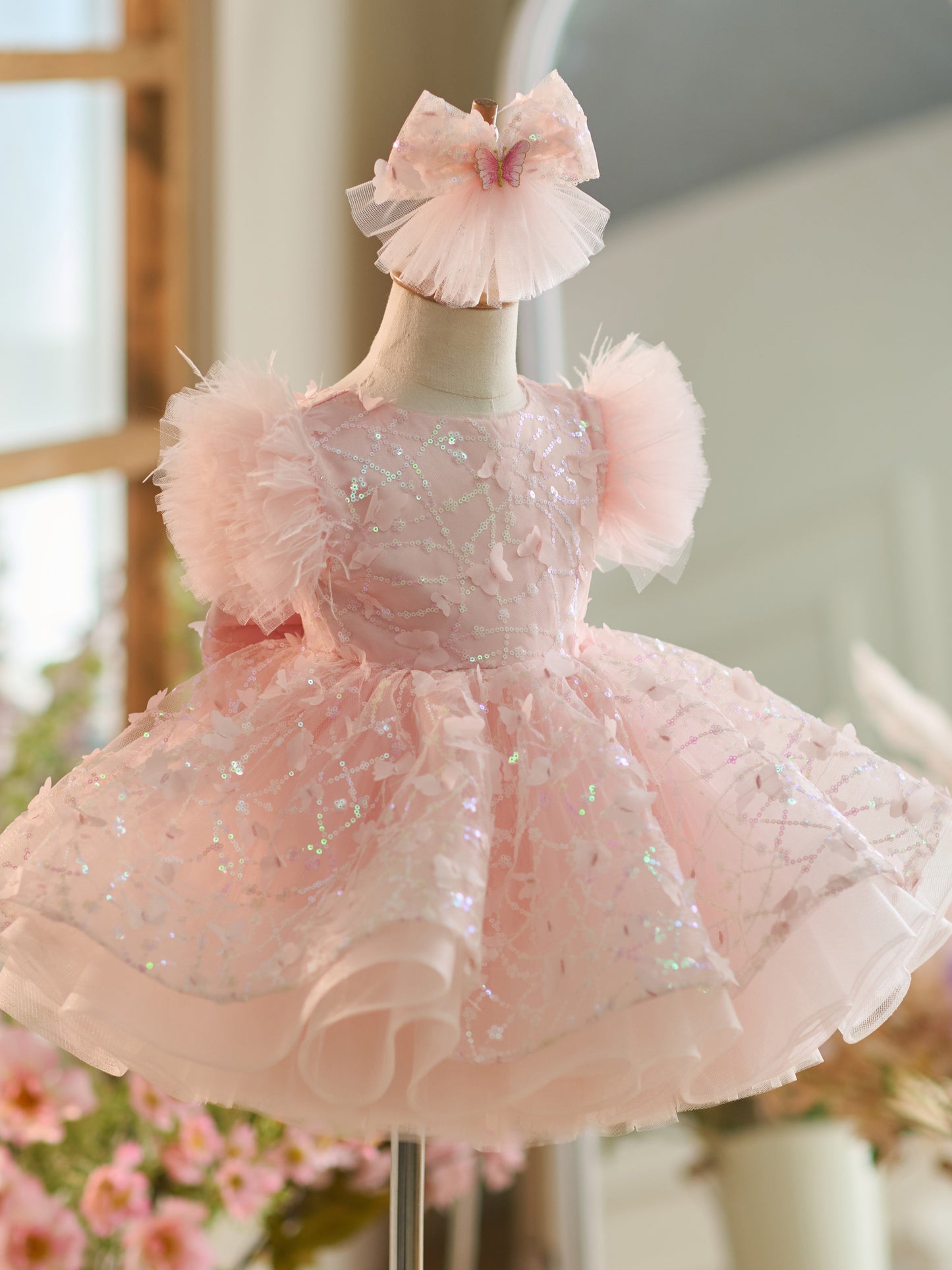 Knielanges Partykleid zum 1. Geburtstag mit Pailletten und Tüll 