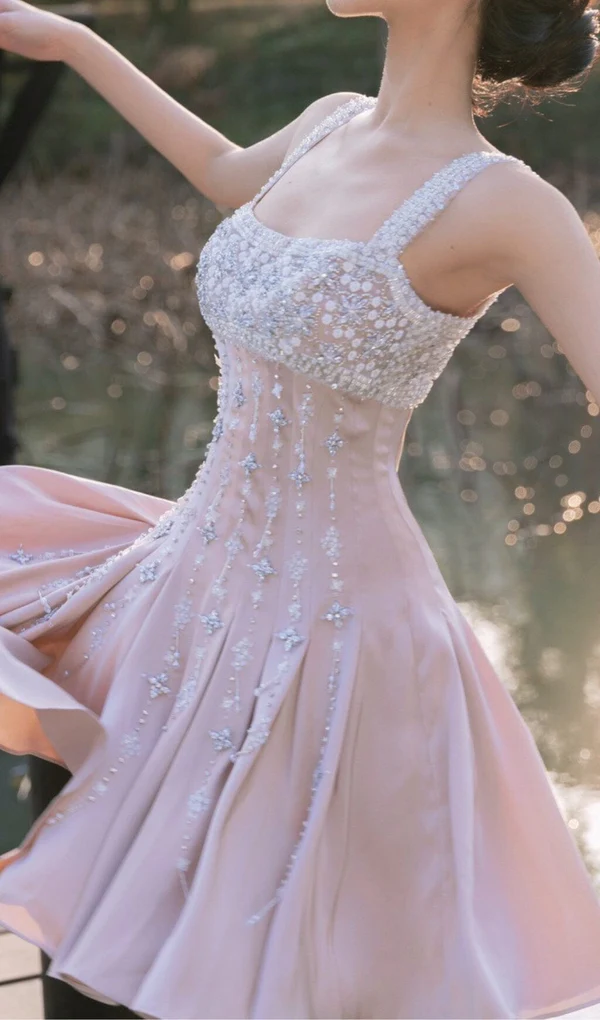 Vestido de fiesta de satén color nude de lujo con cuentas de diamantes hechas a mano Y4542