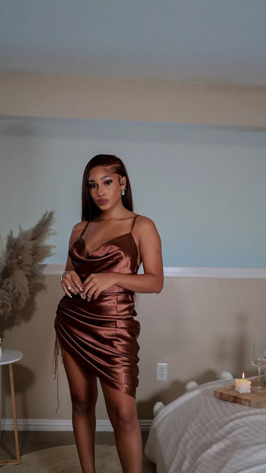 Vestido de seda marrón con tirantes finos, vestido sexy para fiesta de bienvenida Y352