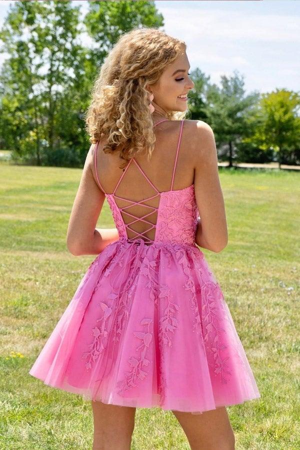 Vestido de fiesta corto azul con tirantes y apliques de encaje PD424