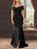 Vestidos para madre de la novia con corte tubo, hombros descubiertos, sin mangas, largo hasta el suelo y volantes