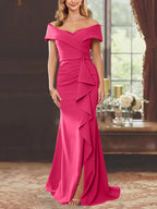 Vestidos para madre de la novia con corte tubo, hombros descubiertos, sin mangas, largo hasta el suelo y volantes