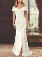 Vestidos para madre de la novia con corte tubo, hombros descubiertos, sin mangas, largo hasta el suelo y volantes
