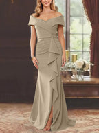 Vestidos para madre de la novia con corte tubo, hombros descubiertos, sin mangas, largo hasta el suelo y volantes