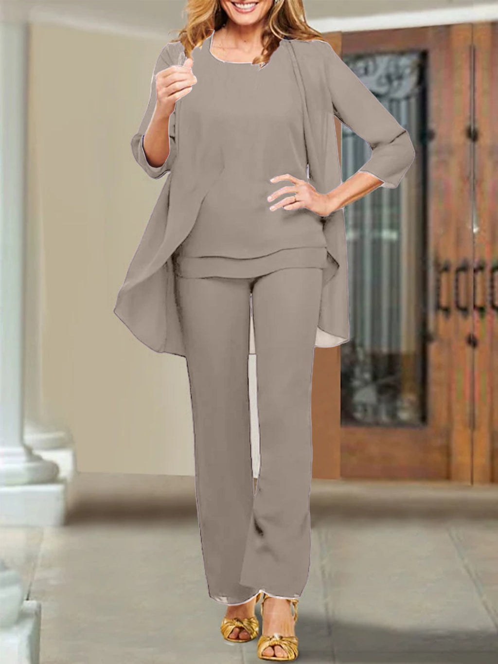 Trajes de pantalón para madre de la novia con escote redondo de gasa