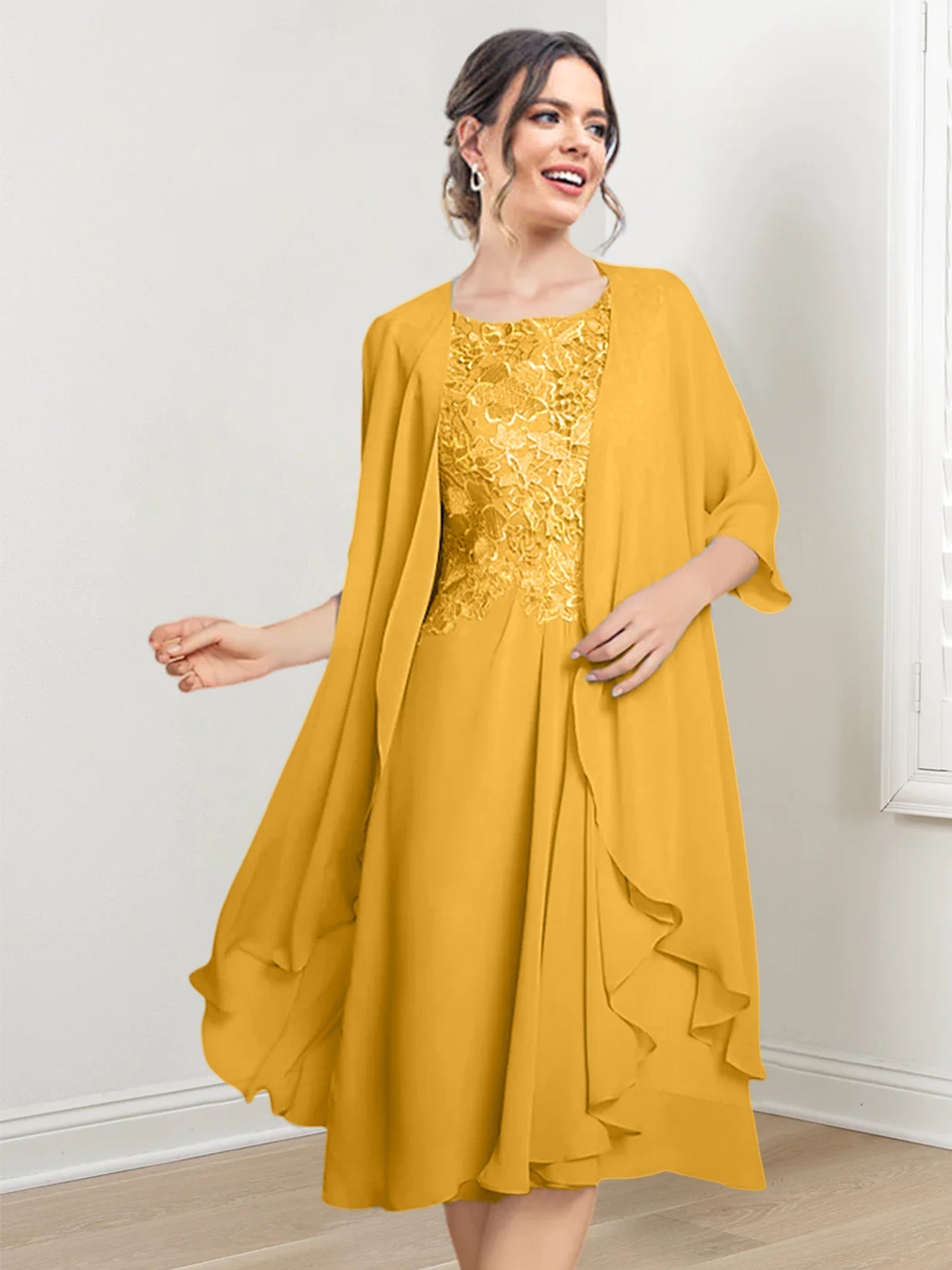 Vestidos de madre de la novia de corte A/princesa con escote redondo y largo hasta la rodilla