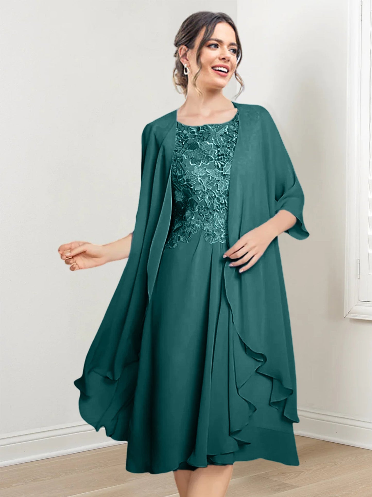 Vestidos de madre de la novia de corte A/princesa con escote redondo y largo hasta la rodilla