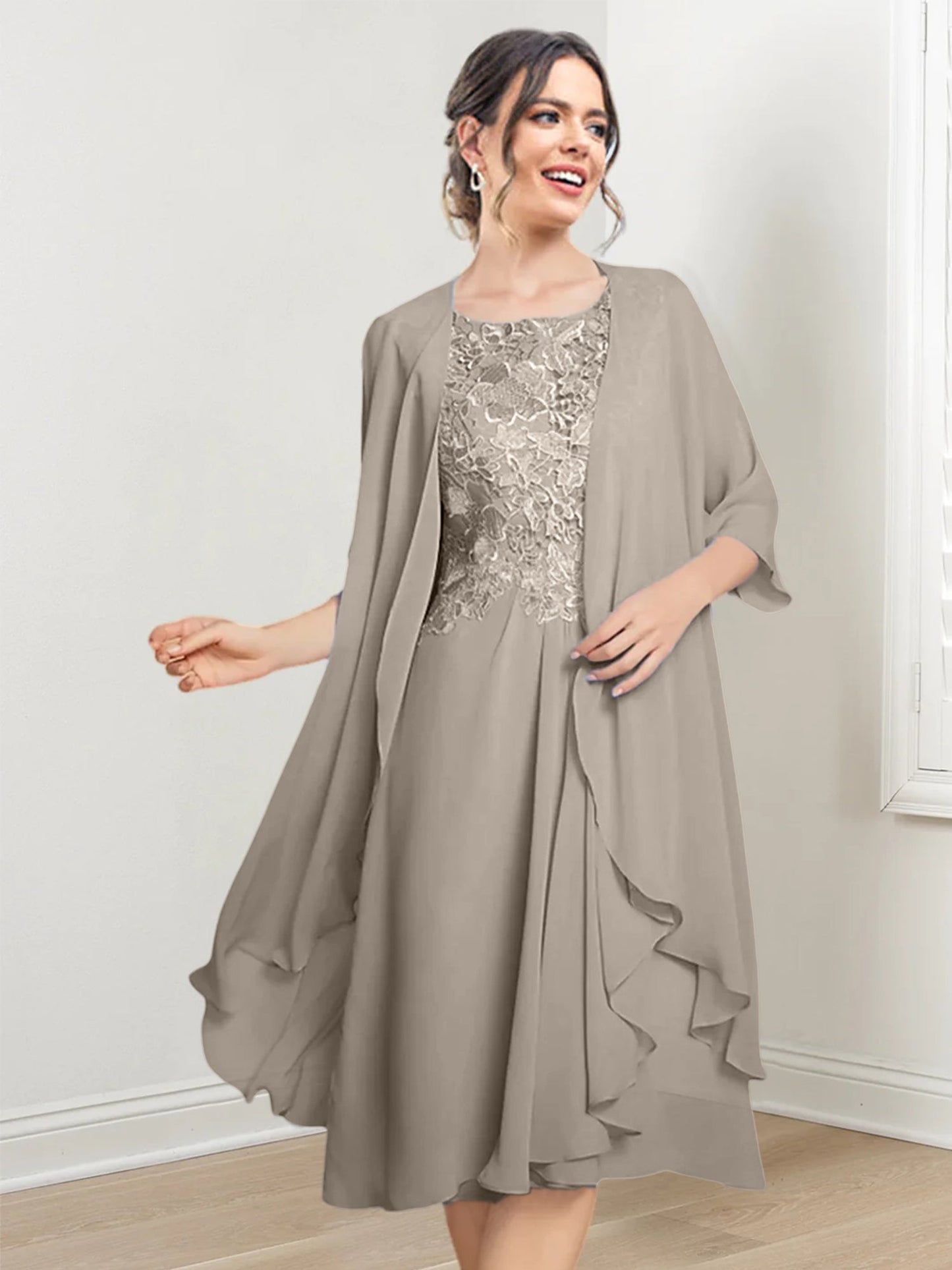 Vestidos de madre de la novia de corte A/princesa con escote redondo y largo hasta la rodilla