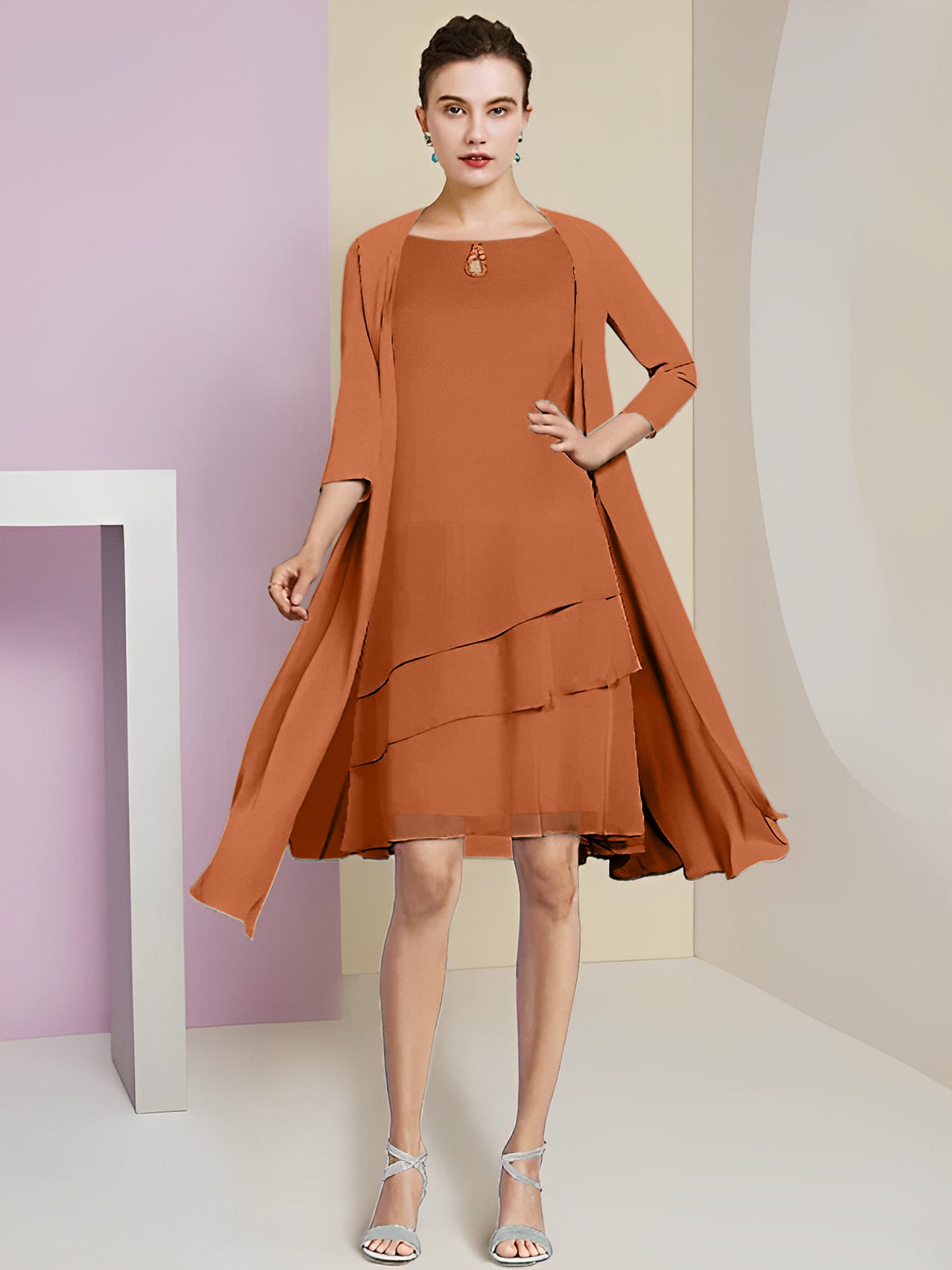 Vestidos de madre de la novia de corte A/princesa con escote joya y largo hasta la rodilla