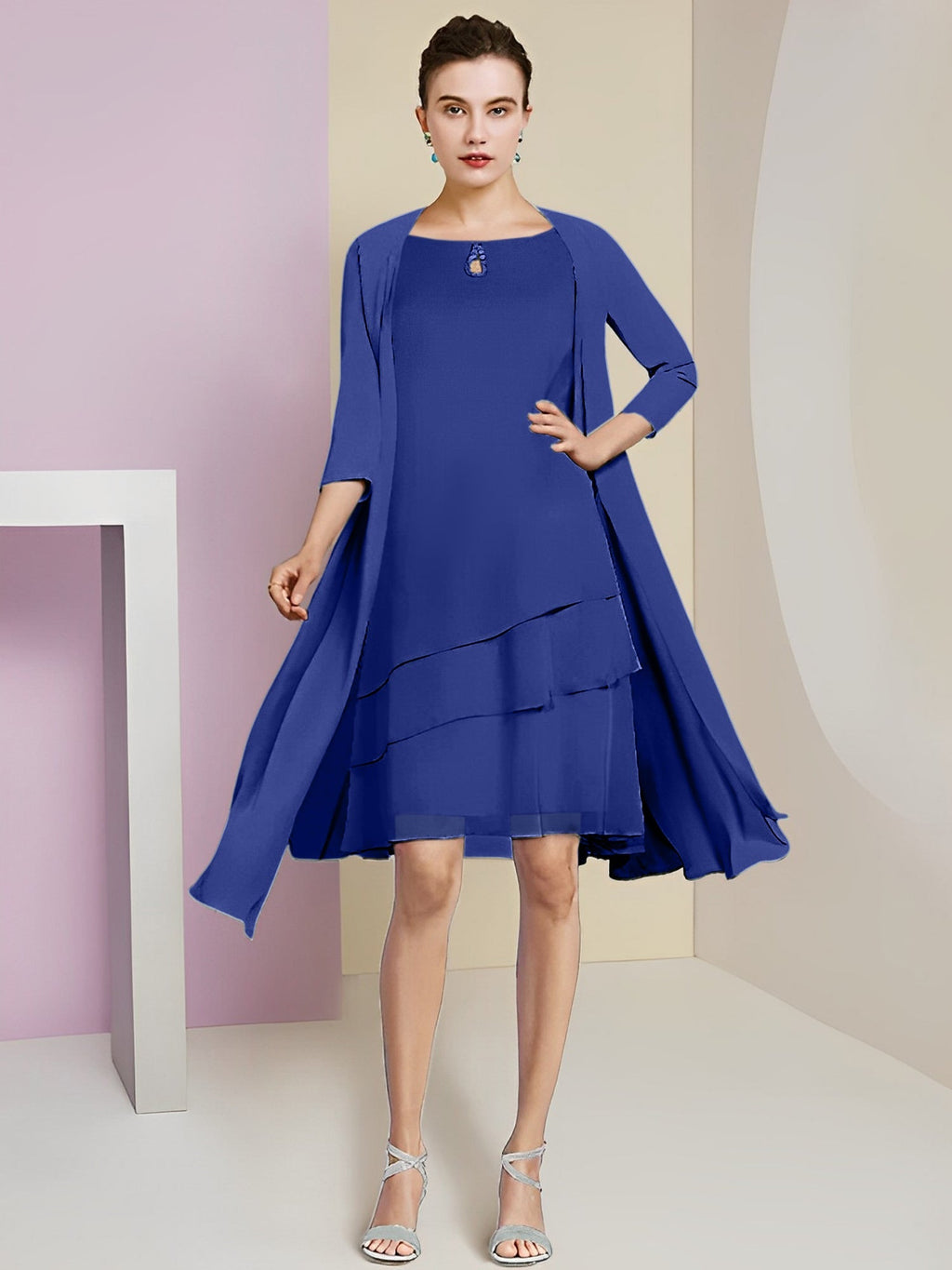 Vestidos de madre de la novia de corte A/princesa con escote joya y largo hasta la rodilla