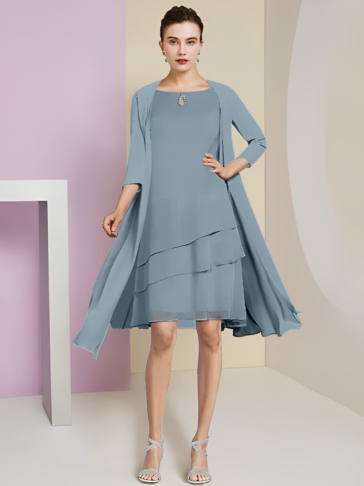 Vestidos de madre de la novia de corte A/princesa con escote joya y largo hasta la rodilla