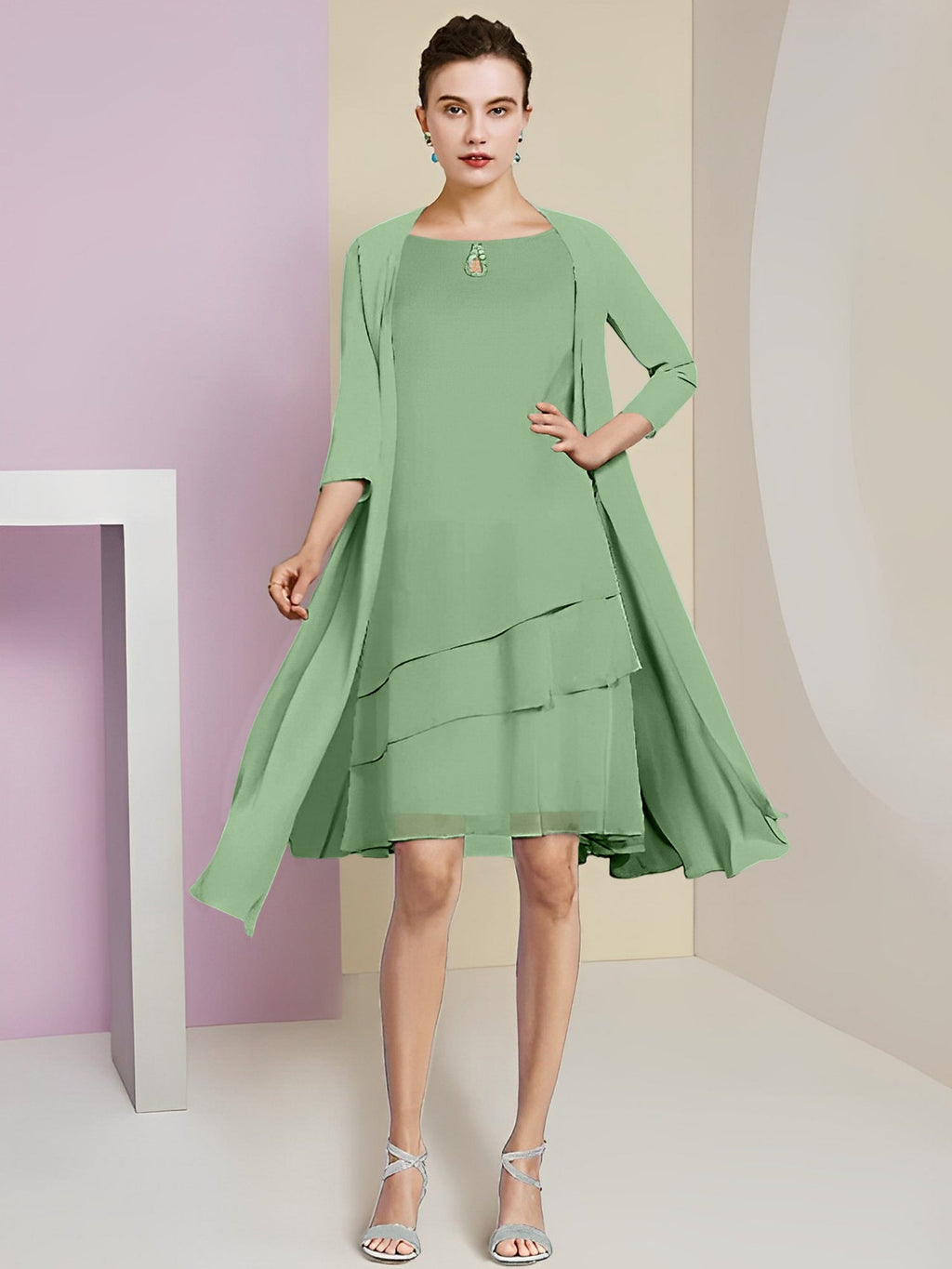 Vestidos de madre de la novia de corte A/princesa con escote joya y largo hasta la rodilla