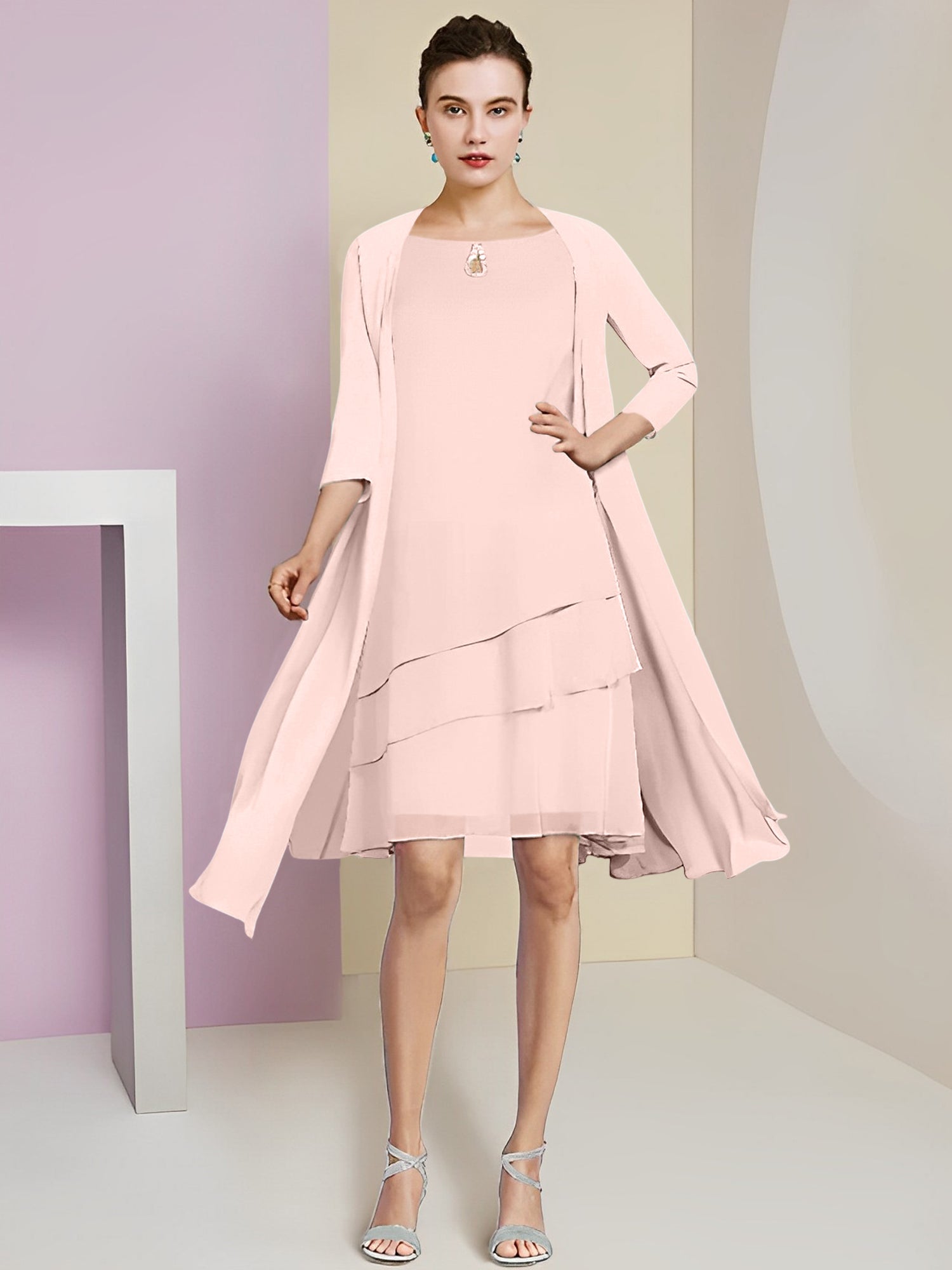 Vestidos de madre de la novia de corte A/princesa con escote joya y largo hasta la rodilla