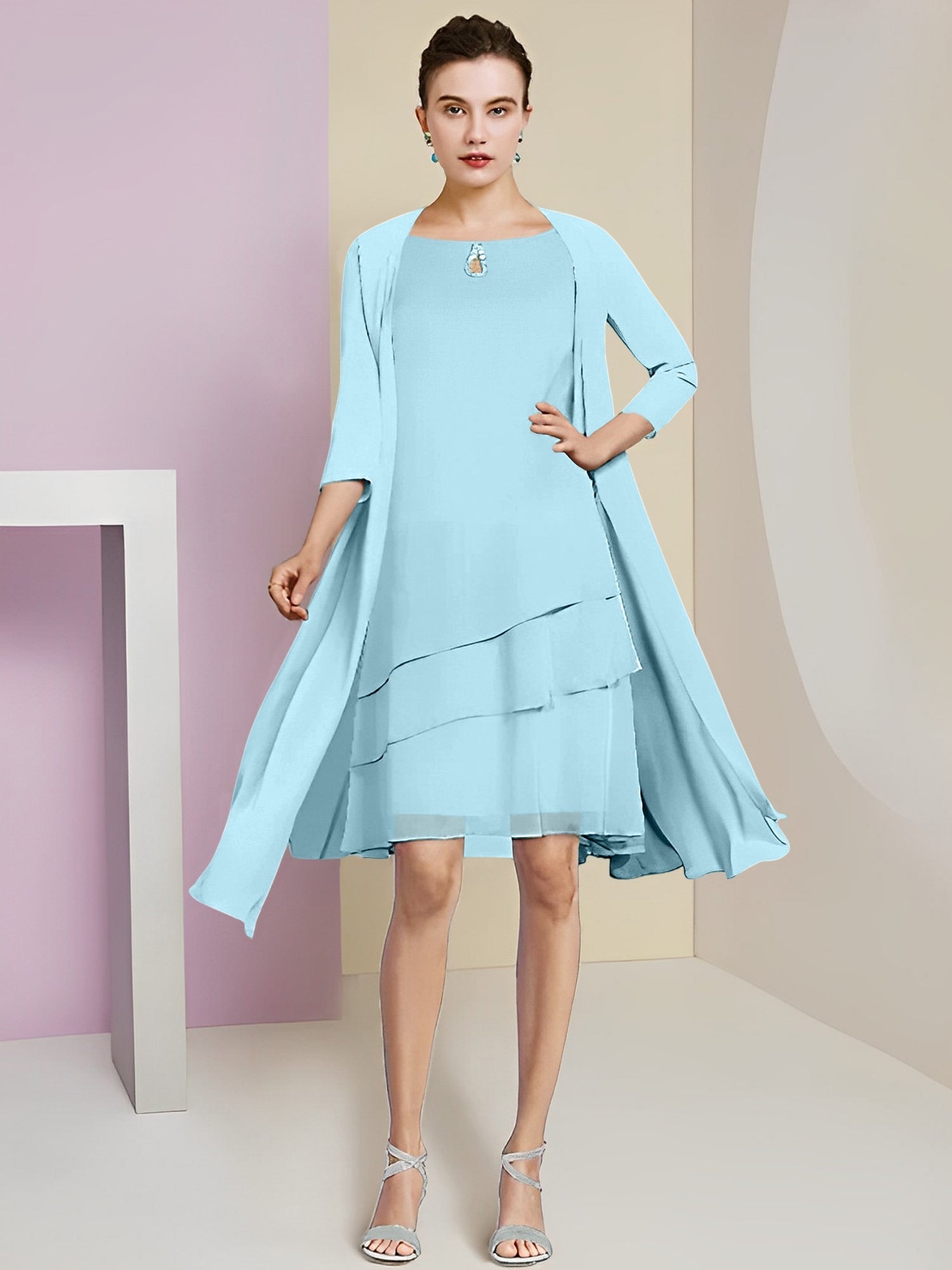 Vestidos de madre de la novia de corte A/princesa con escote joya y largo hasta la rodilla